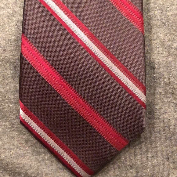 Calvin Klein striped tie, new with tags, Brown, cranberry, gray line - Picture 2 of 3